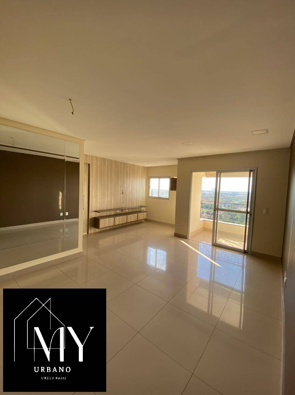 Apartamento à venda com 2 quartos, 76m² - Foto 1