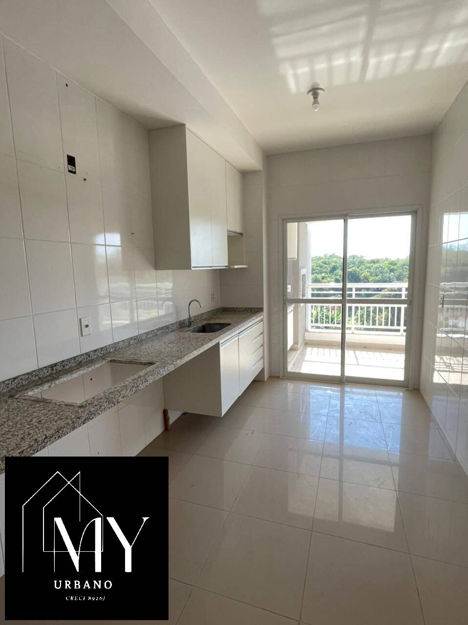 Apartamento à venda com 3 quartos, 114m² - Foto 3