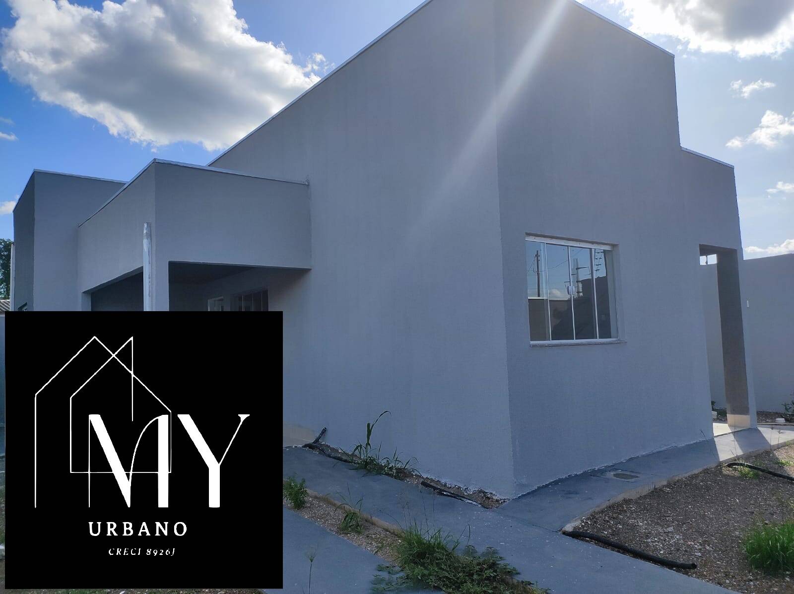Casa à venda com 2 quartos, 80m² - Foto 1