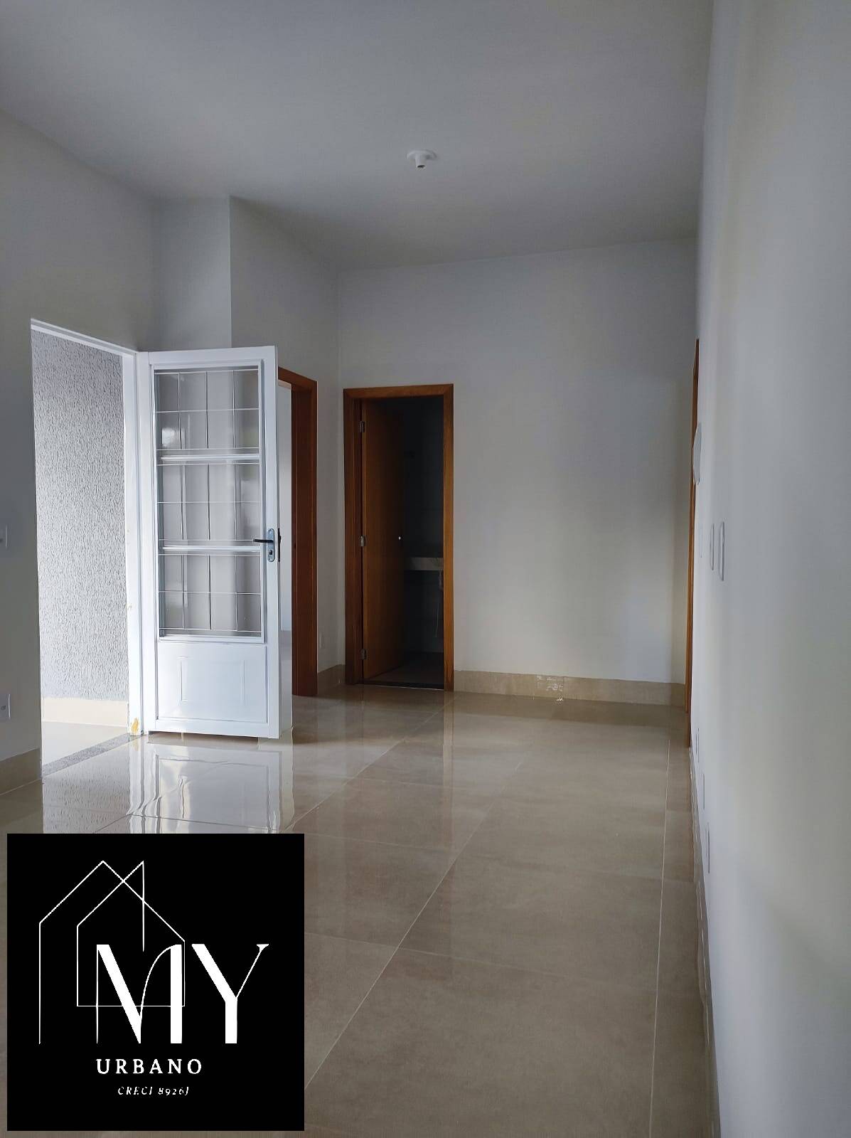 Casa à venda com 2 quartos, 80m² - Foto 4