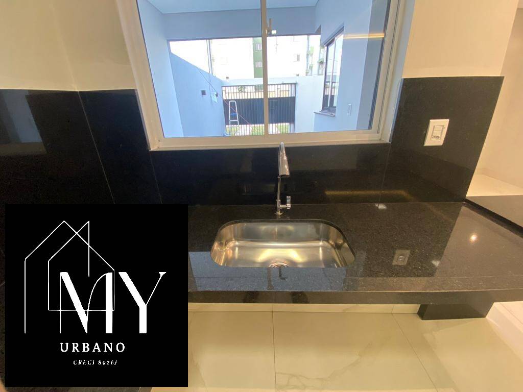 Casa à venda com 3 quartos, 105m² - Foto 11