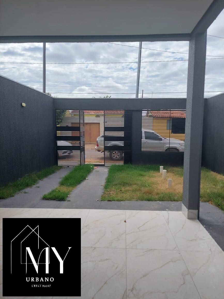 Casa à venda com 3 quartos, 98m² - Foto 1