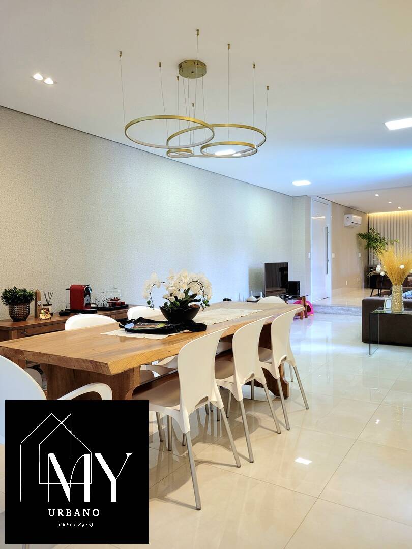 Casa à venda com 5 quartos, 317m² - Foto 3