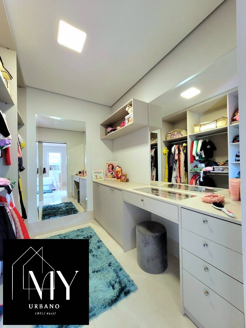 Casa à venda com 5 quartos, 317m² - Foto 32