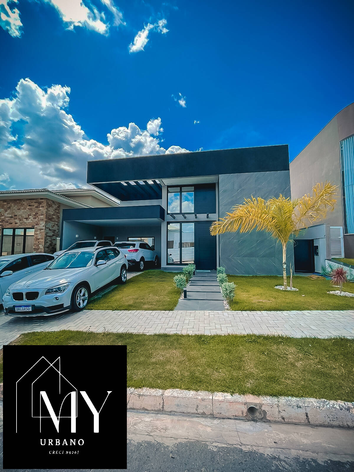 Casa de Condomínio à venda com 3 quartos, 270m² - Foto 1