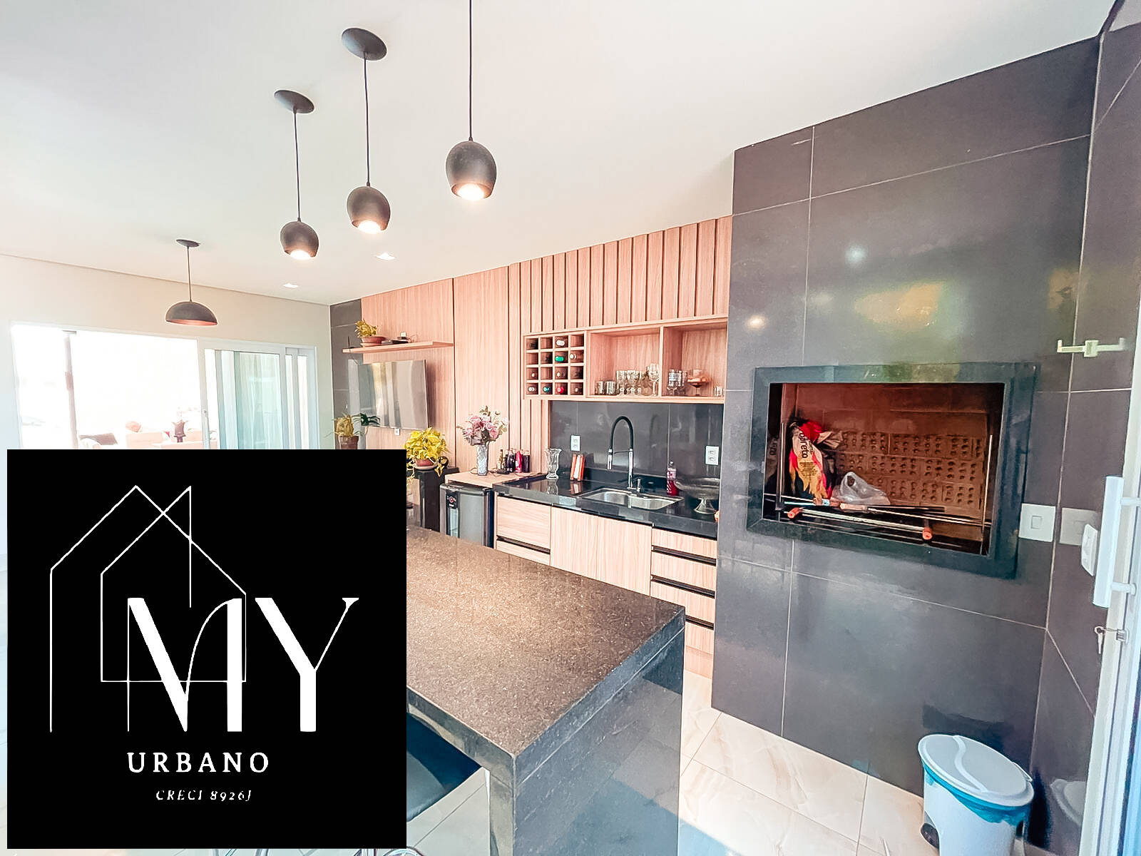 Casa de Condomínio à venda com 3 quartos, 270m² - Foto 3