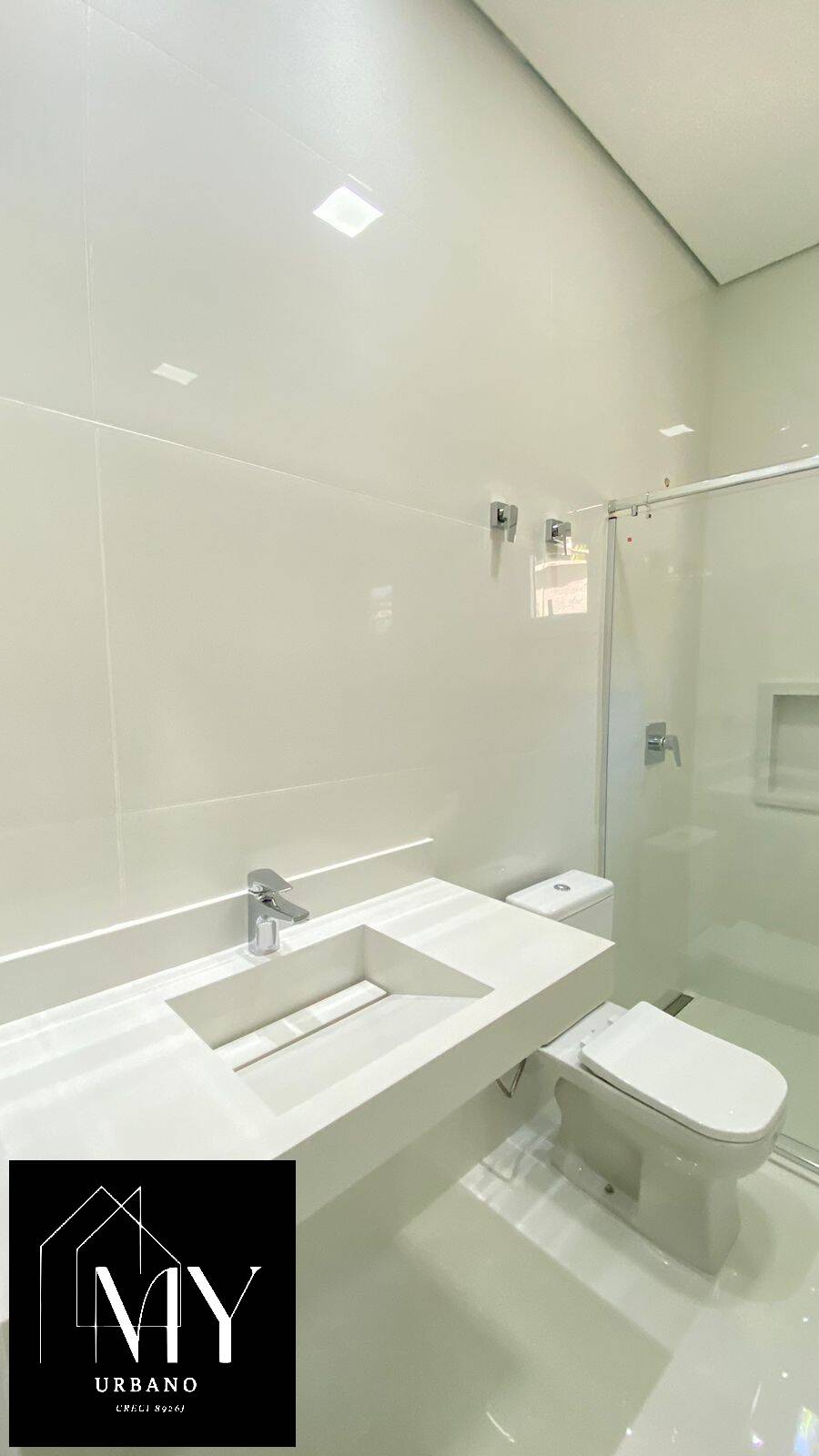 Casa à venda com 4 quartos, 381m² - Foto 3
