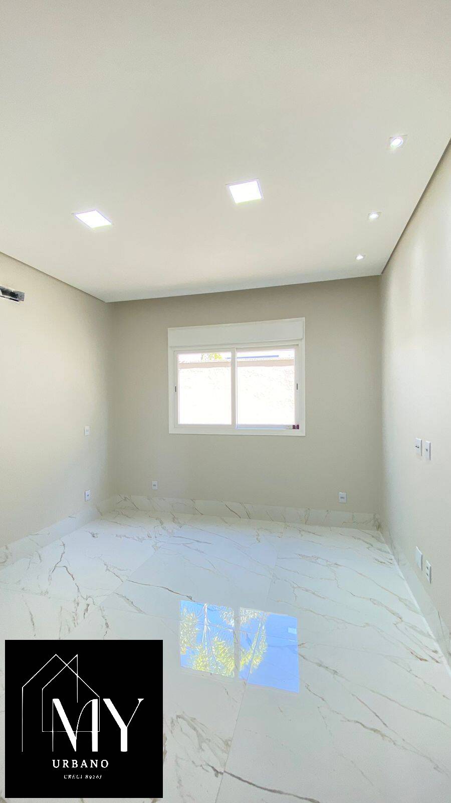 Casa à venda com 4 quartos, 381m² - Foto 9
