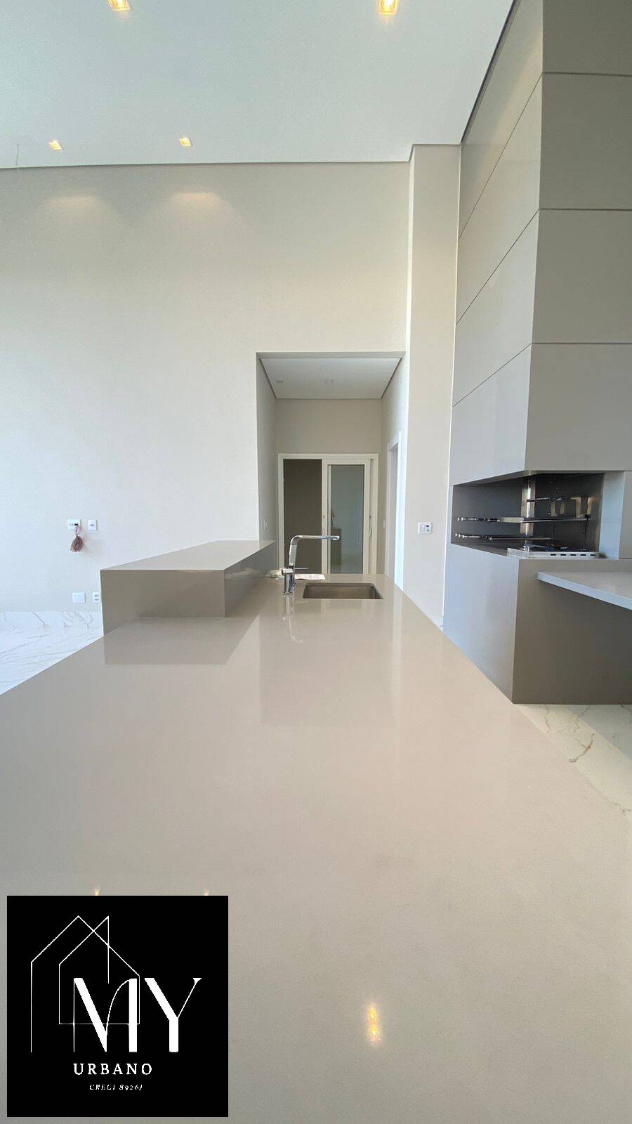 Casa à venda com 4 quartos, 381m² - Foto 12
