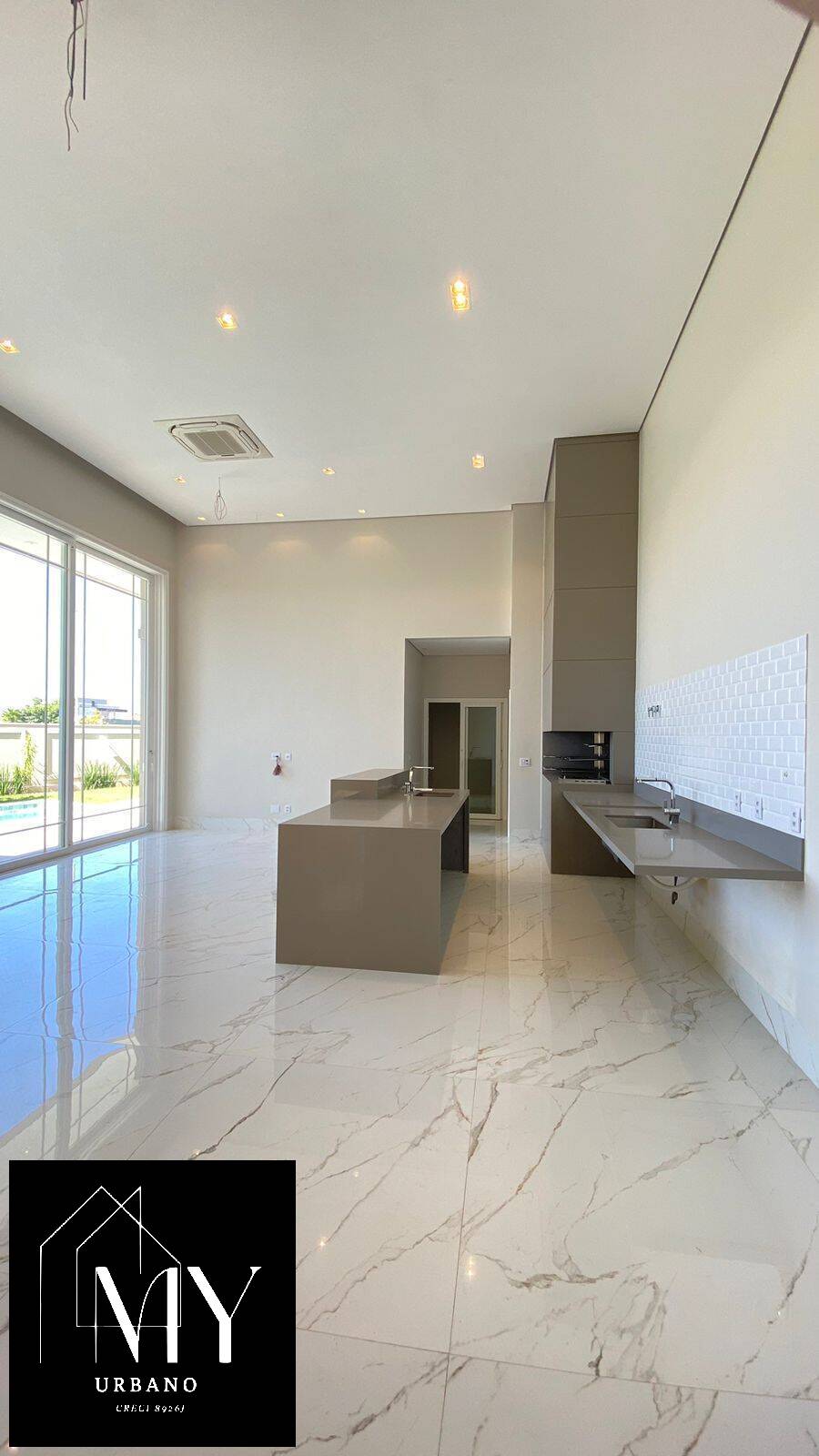 Casa à venda com 4 quartos, 381m² - Foto 17