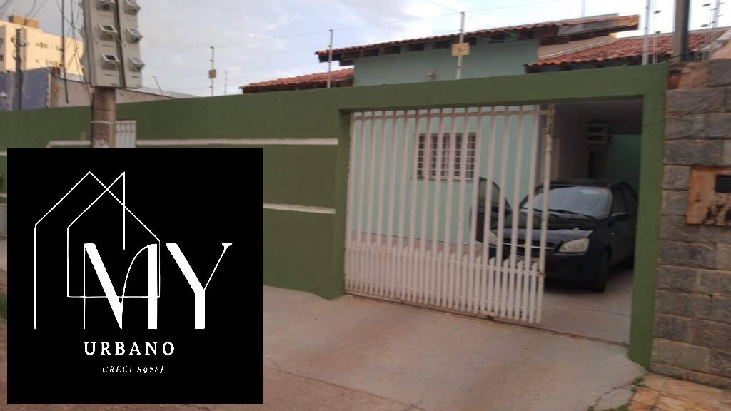 Casa à venda com 4 quartos, 230m² - Foto 2