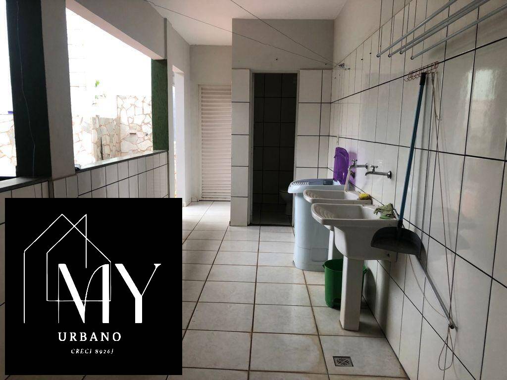 Casa à venda com 4 quartos, 230m² - Foto 8