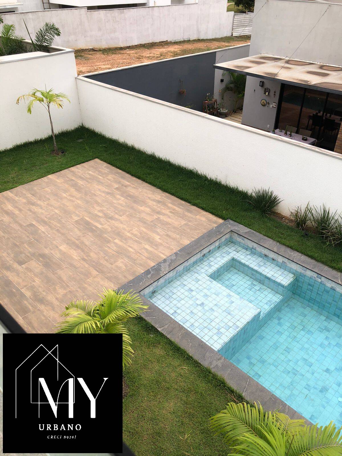 Sobrado à venda com 5 quartos, 299m² - Foto 2