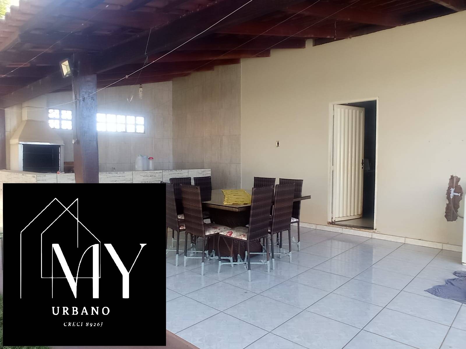 Casa à venda com 2 quartos, 126m² - Foto 2