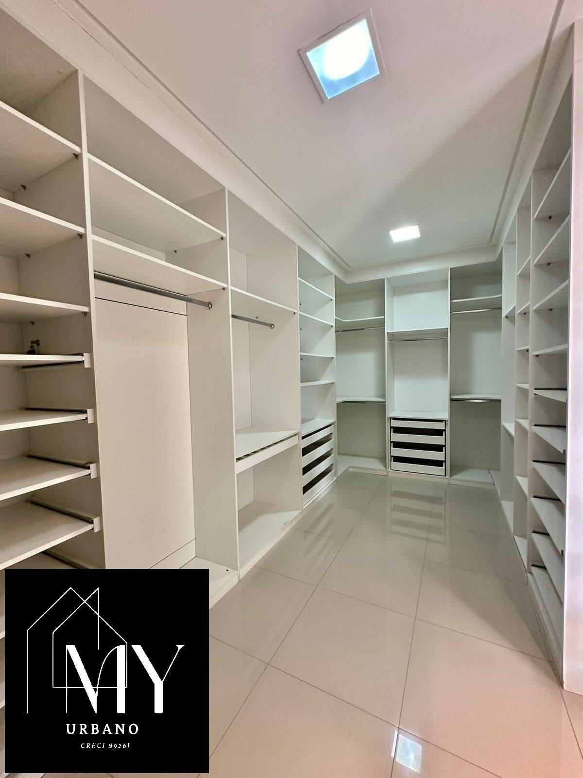 Casa de Condomínio à venda com 4 quartos, 342m² - Foto 8